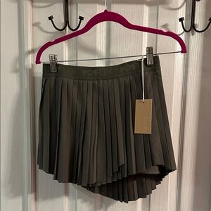 POPFLEX pleated skort size S NWT